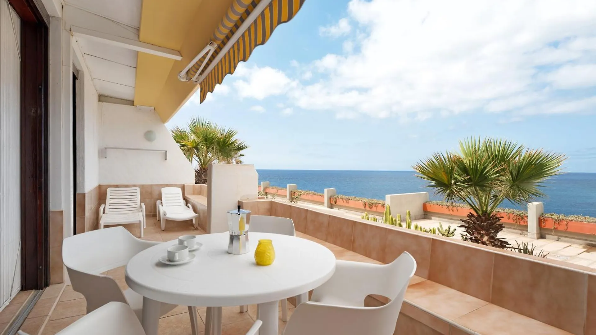 Апартаменты Apto 108 Wonder Located In Front Of The Sea With Swimming Pool Арона