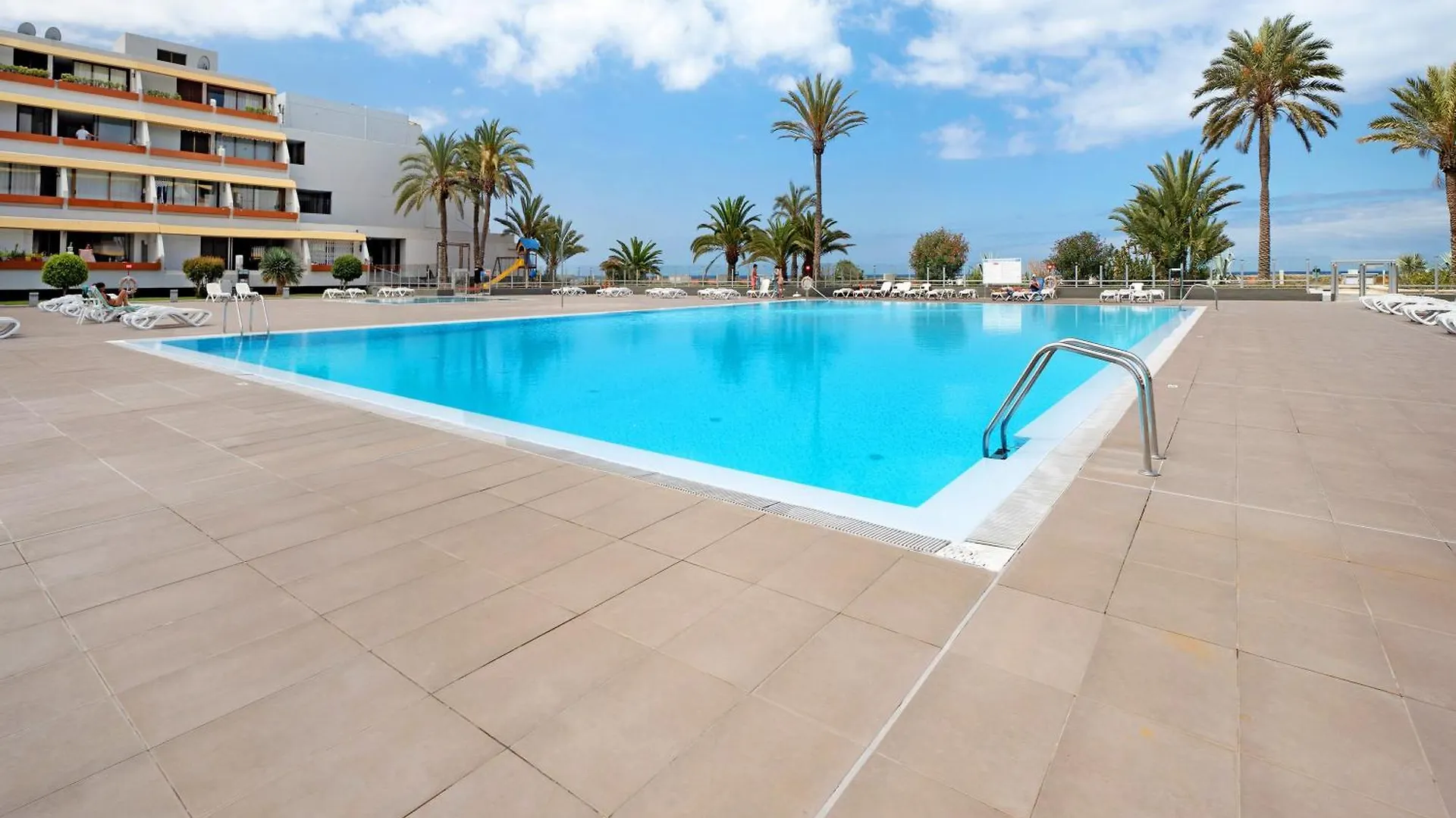 Апартаменты Apto 108 Wonder Located In Front Of The Sea With Swimming Pool Арона Испания