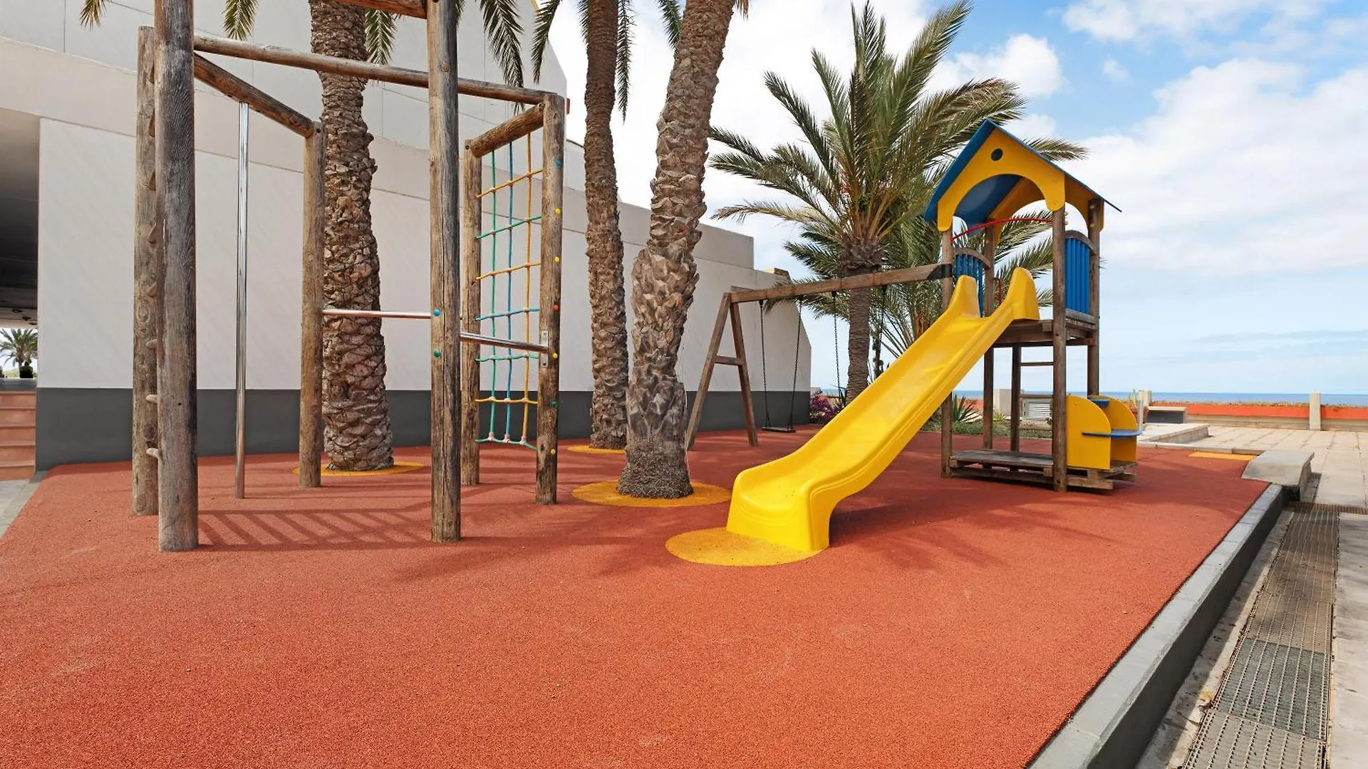 Апартаменты Apto 108 Wonder Located In Front Of The Sea With Swimming Pool Арона