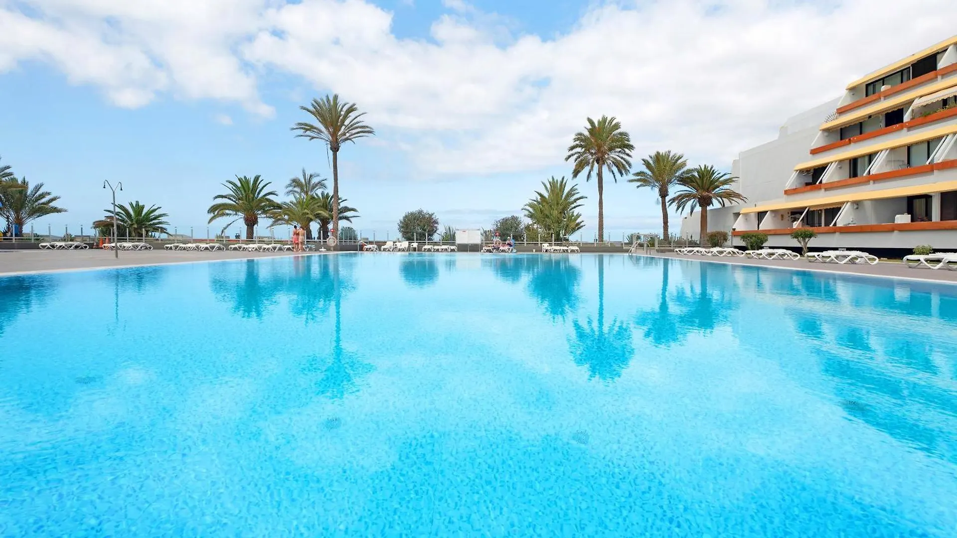 阿罗纳Apto 108 Wonder Located In Front Of The Sea With Swimming Pool公寓 公寓